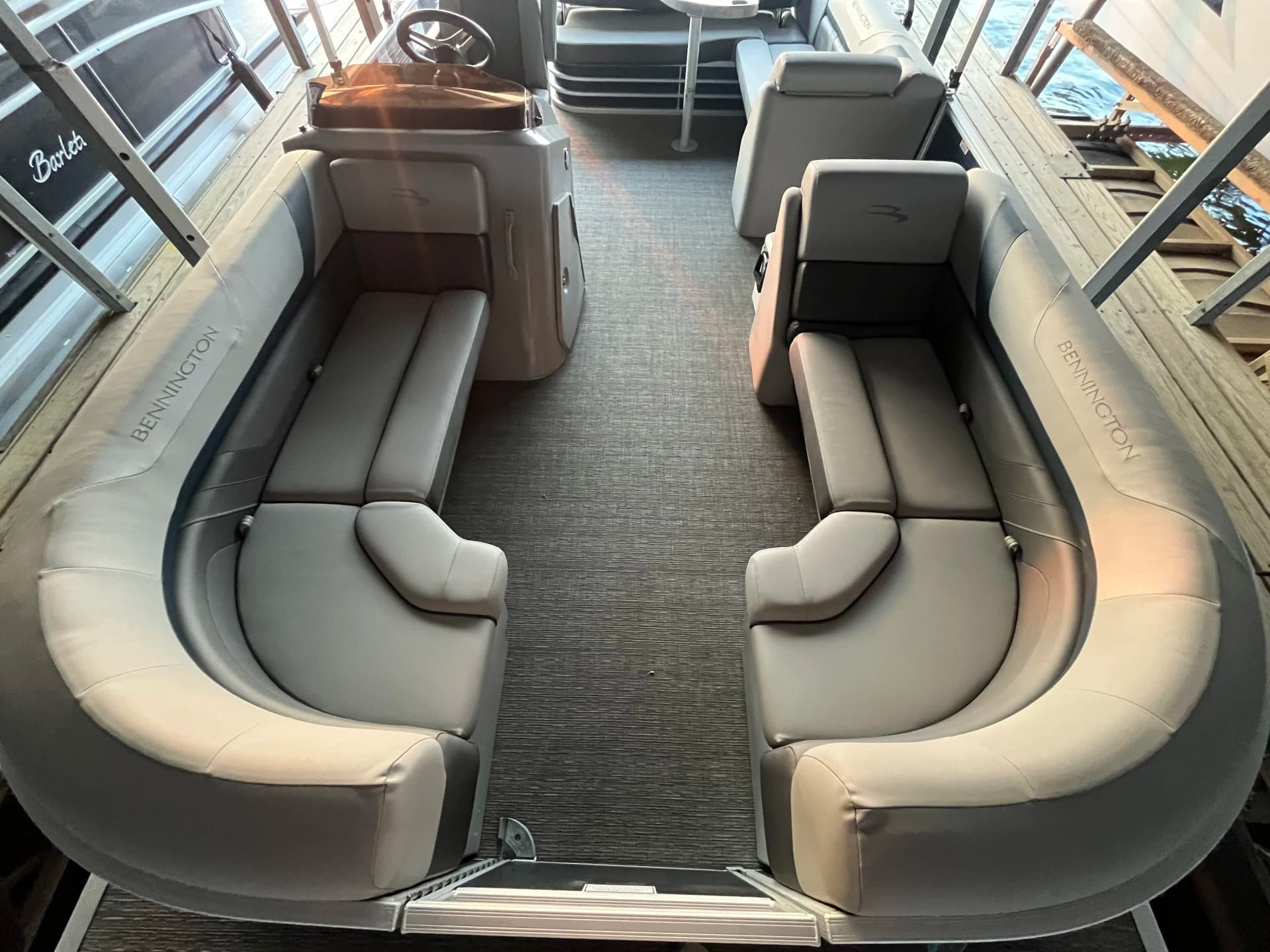 Bennington Swingback pontoon boat available for rental on Lake Wylie